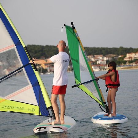 Mobilheim Andrea Wunderschoene Ferienwohnung Direkt Am Meer Jezera Eksteriør bilde